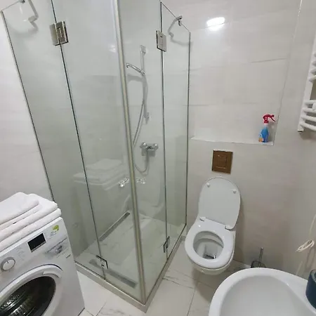 Lijepo Pozicioniran Stan, Atrakcije Blizu Apartment